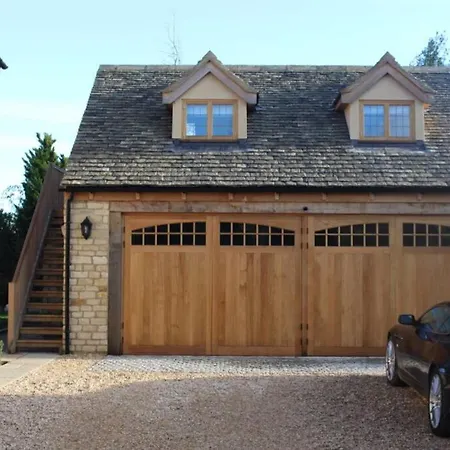The Old Doctors Retreat- Near Soho Farmhouse Sandford St Martin Exterior photo