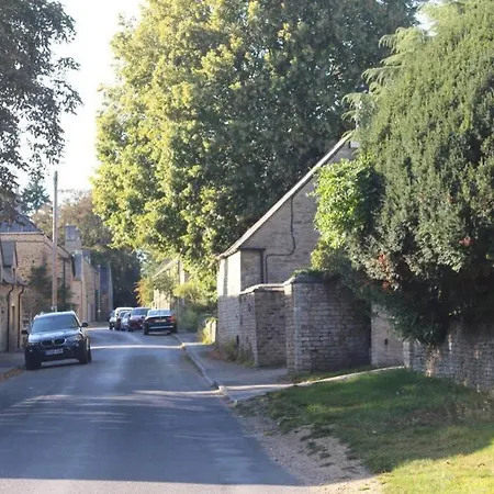 The Old Doctors Retreat- Near Soho Farmhouse Sandford St Martin Exterior photo