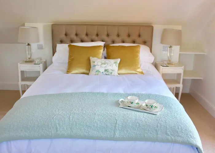 The Old Doctors Retreat- Near Soho Farmhouse