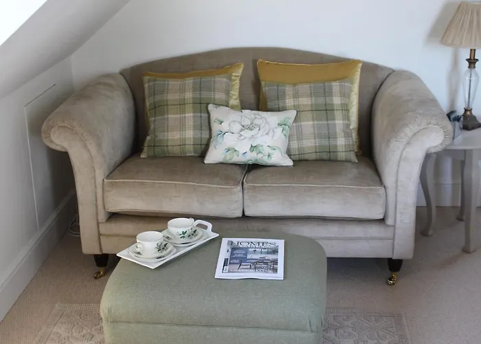 The Old Doctors Retreat- Near Soho Farmhouse